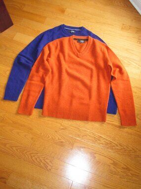 New without tags Men's Simons Wool Crew neck Blue & V-neck Orange Sweater Size S